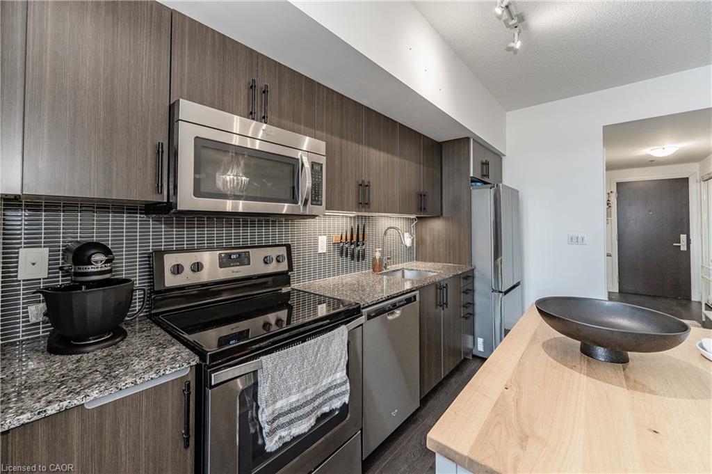 227-65 Speers Road Property Photo 12