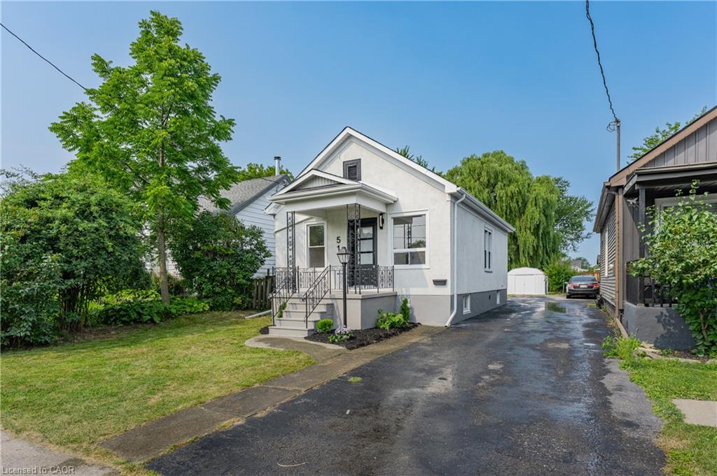 51 Queen Street S Property Photo 1
