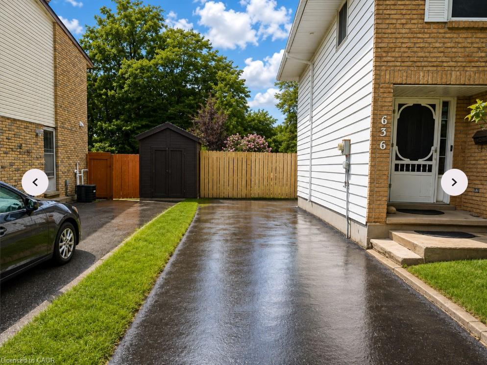 636 Elgin Street N Property Photo 2