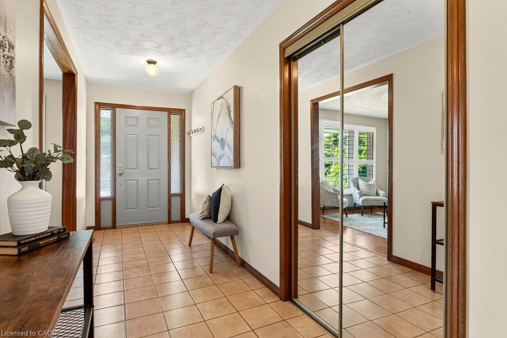 118 Pottruff Road S Property Photo 5
