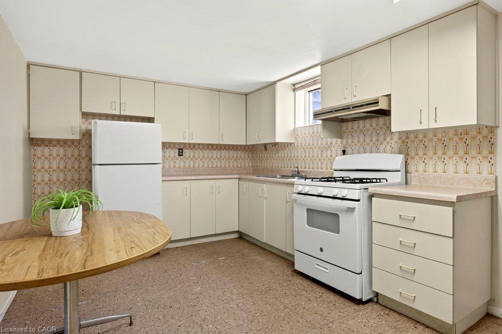118 Pottruff Road S Property Photo 36