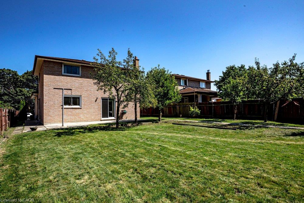 118 Pottruff Road S Property Photo 44