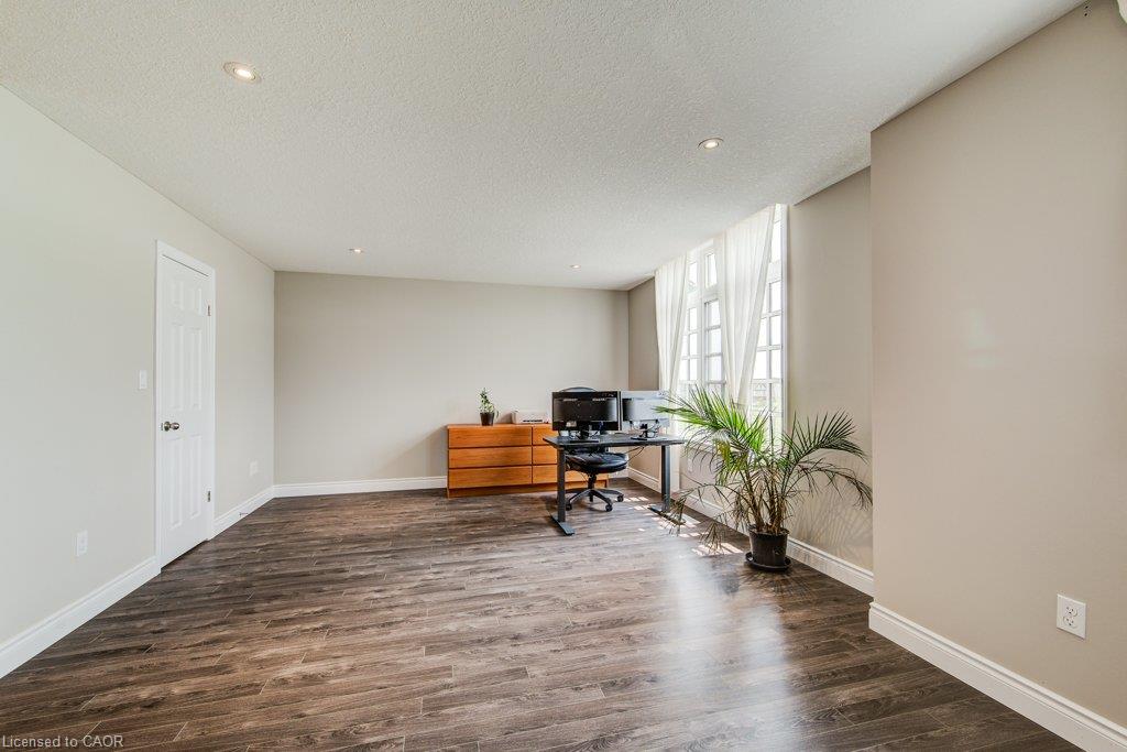 318 William Street Property Photo 25