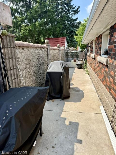 93 Cloverdale Avenue Property Photo 34