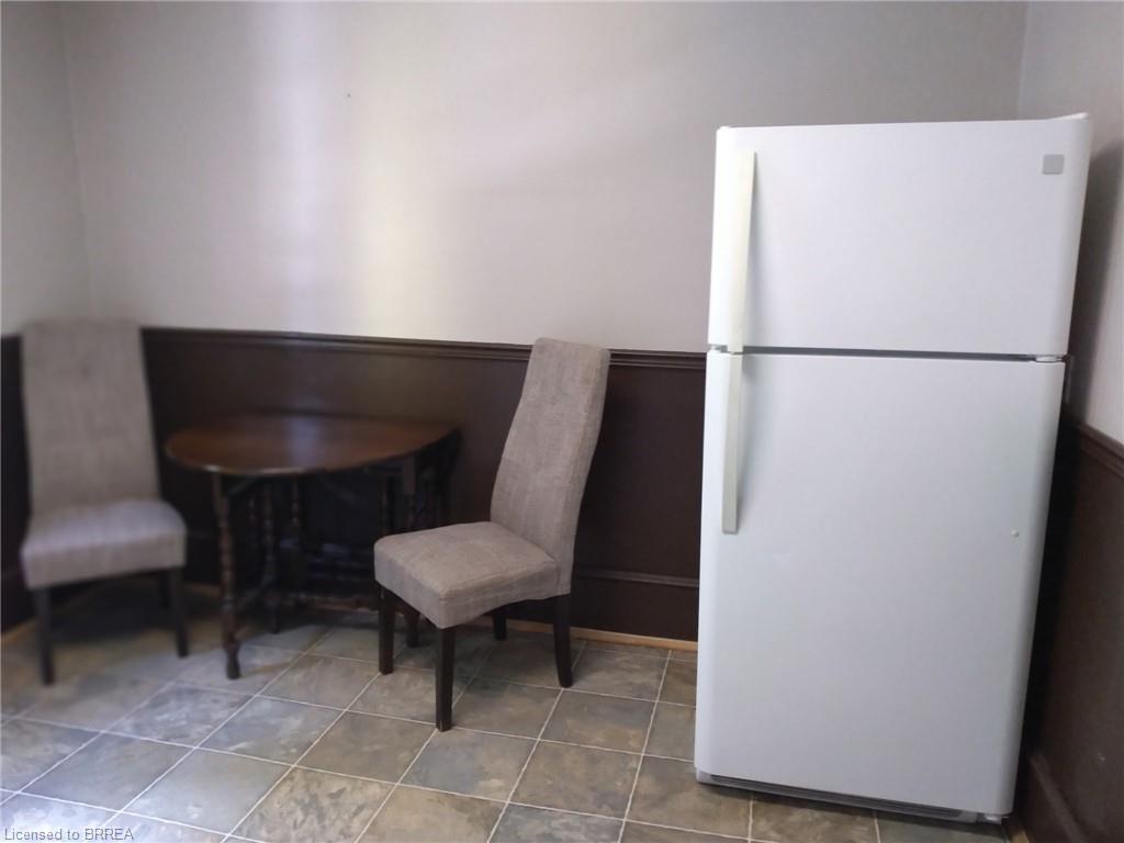 97 Colborne Street S Property Photo 37