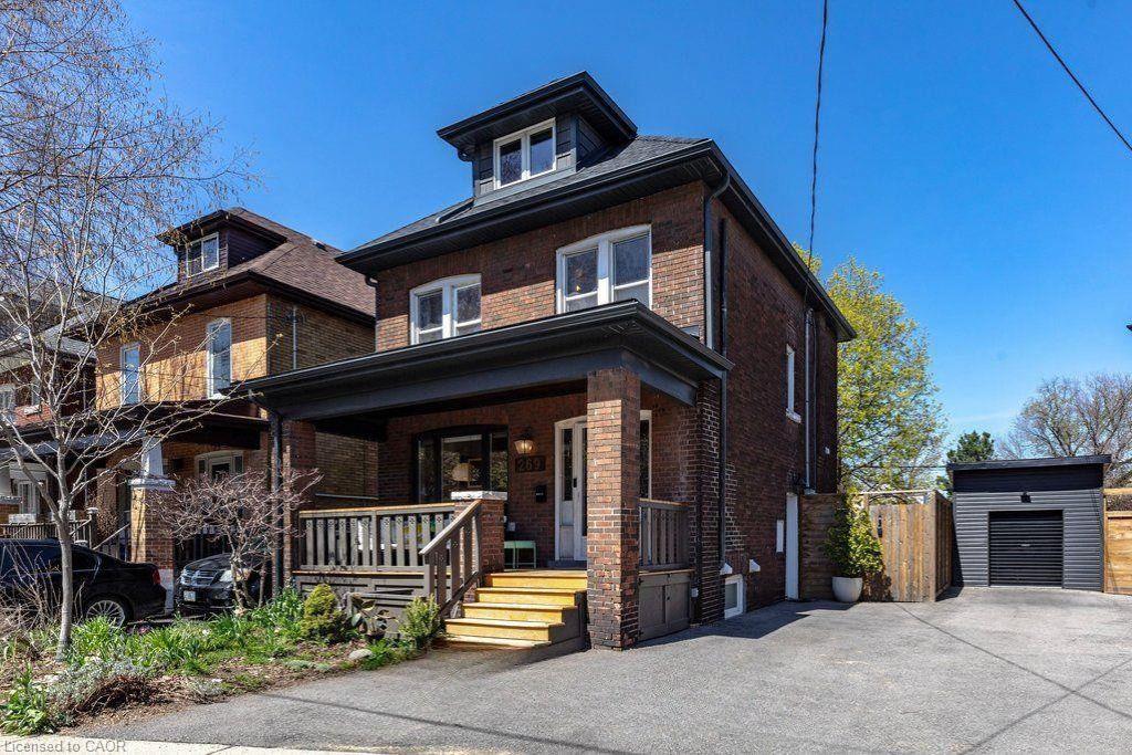 269 Stinson Crescent Property Photo 1