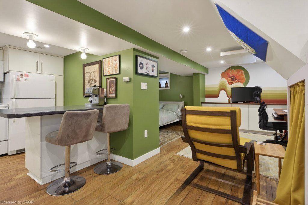 269 Stinson Crescent Property Photo 4