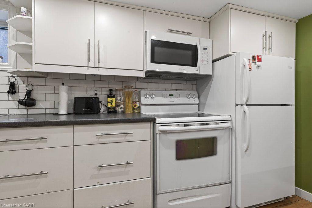 269 Stinson Crescent Property Photo 7