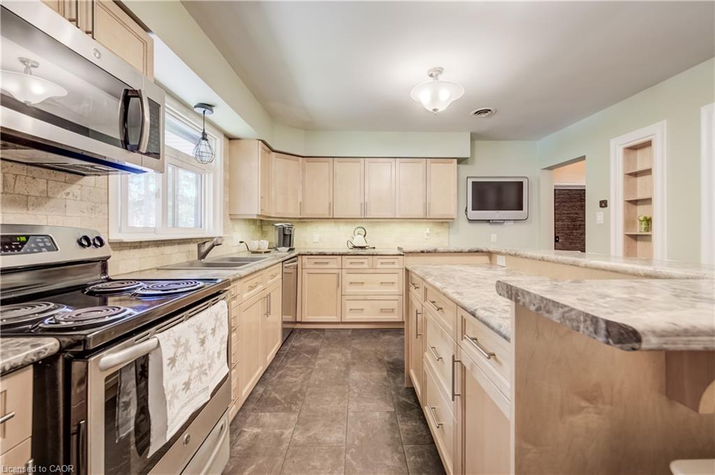 145 Ann Street Property Photo 20
