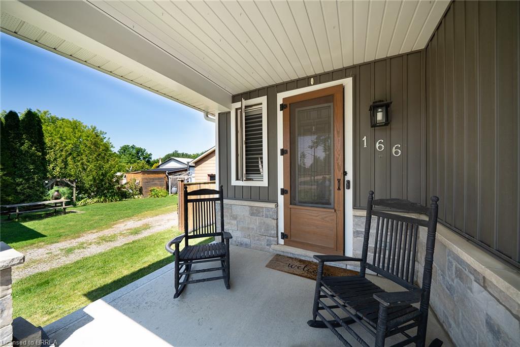 166 King Street Property Photo 5