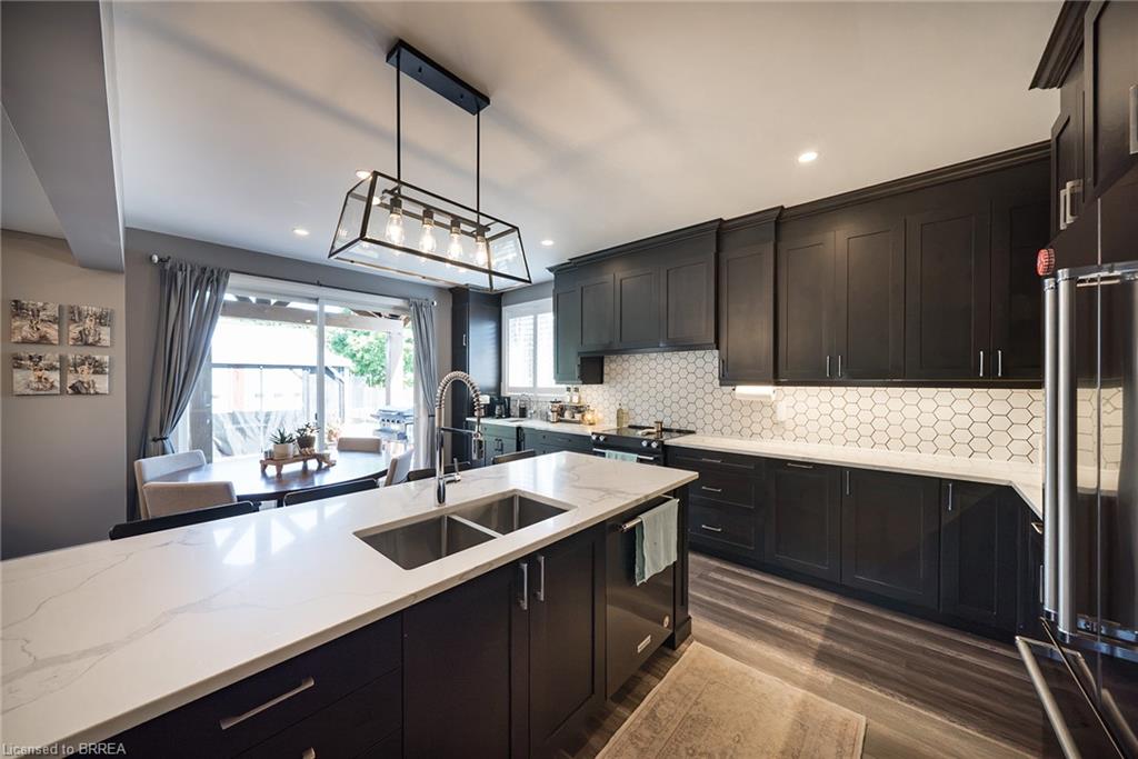 166 King Street Property Photo 12