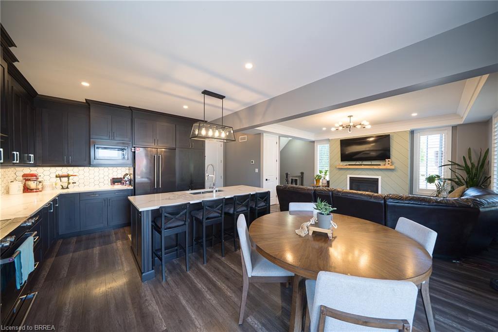 166 King Street Property Photo 14