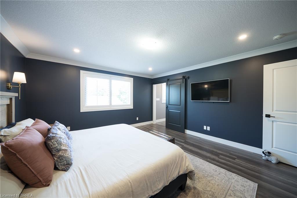 166 King Street Property Photo 18