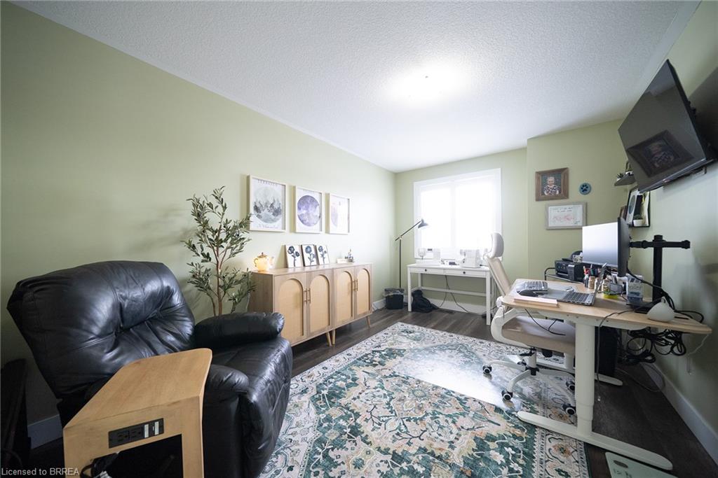 166 King Street Property Photo 23