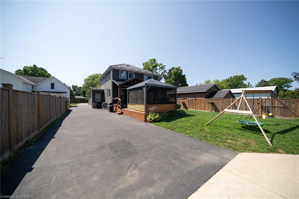 166 King Street Property Photo 41
