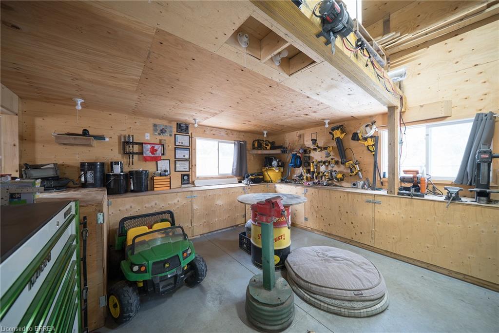 166 King Street Property Photo 44