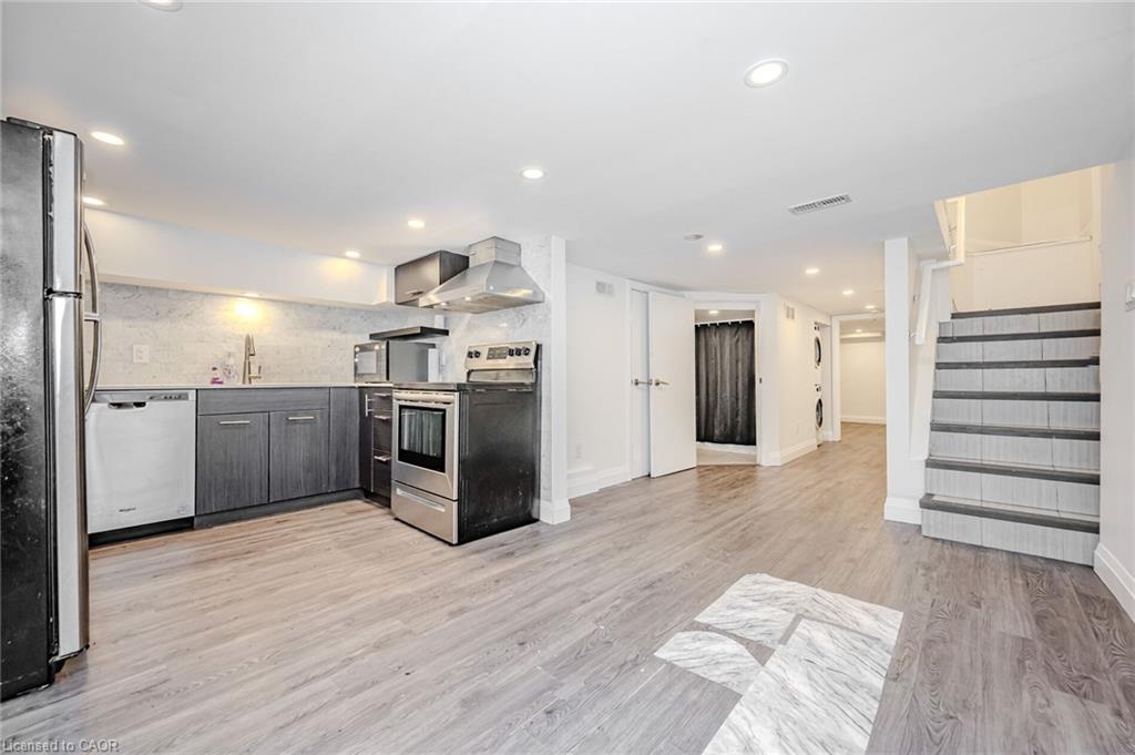 74 Cathcart Street Property Photo 40