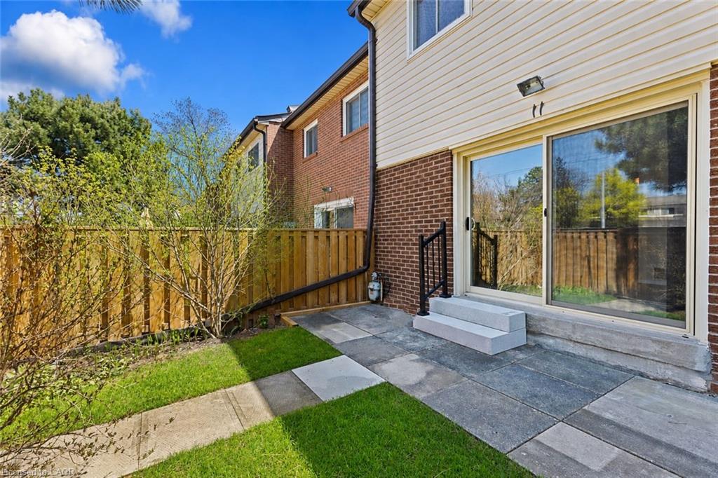 11-2825 Gananoque Drive Property Photo 31