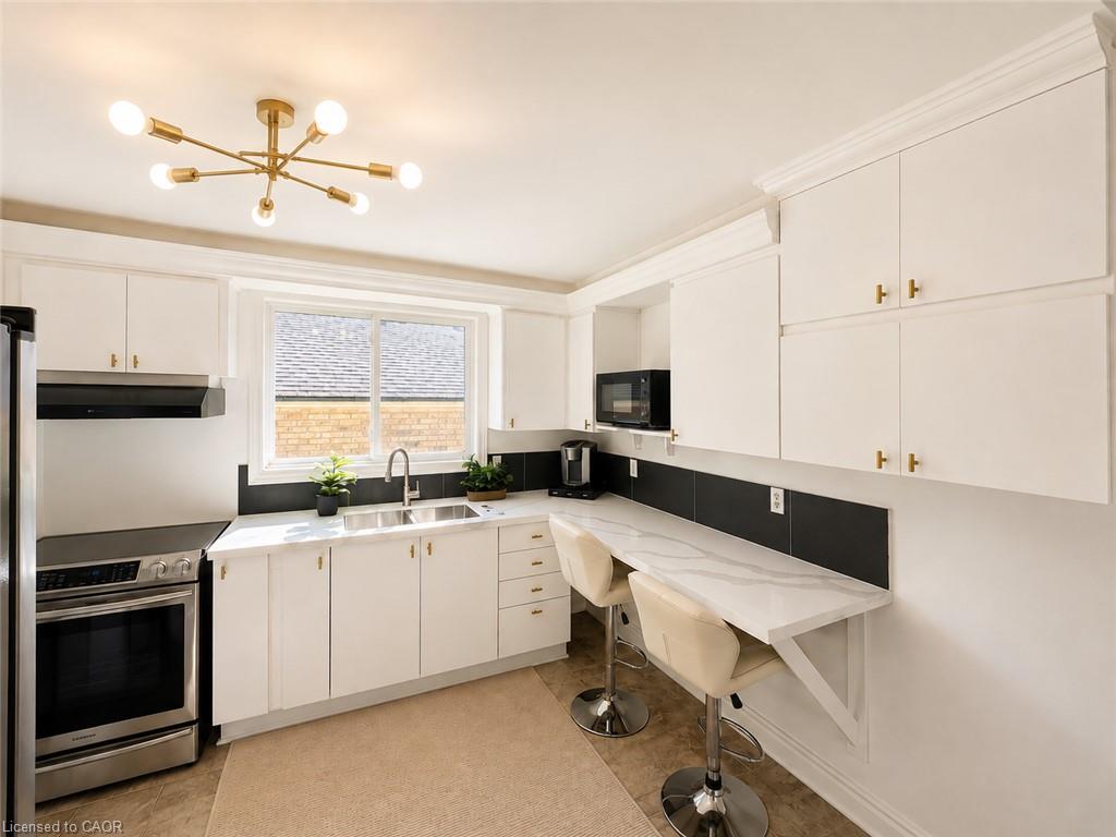 84 Elgar Avenue Property Photo 4