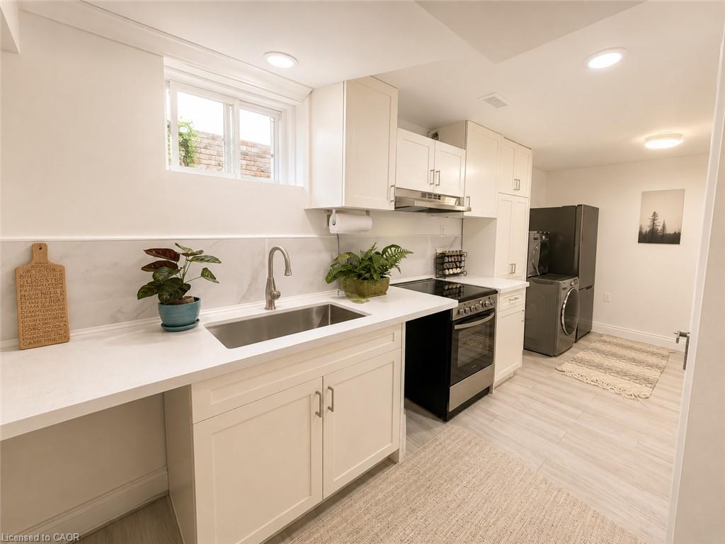 84 Elgar Avenue Property Photo 12