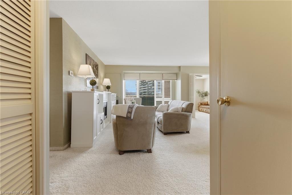 507-301 Frances Avenue Property Photo 5