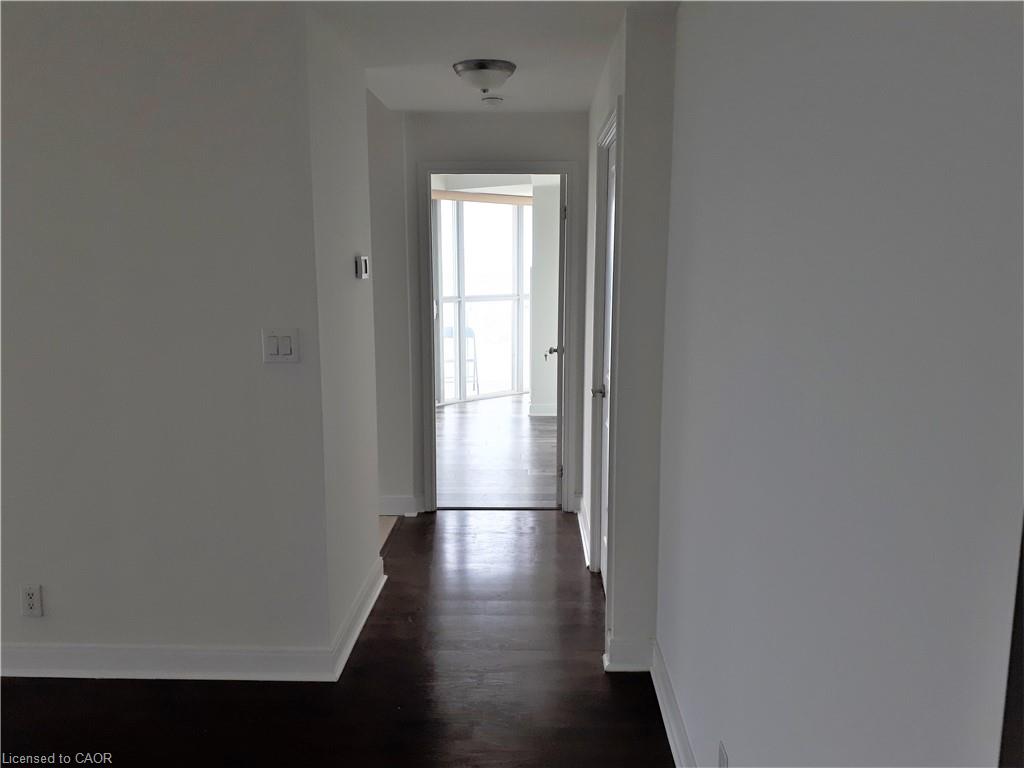 3906-50 Absolute Avenue Property Photo 6