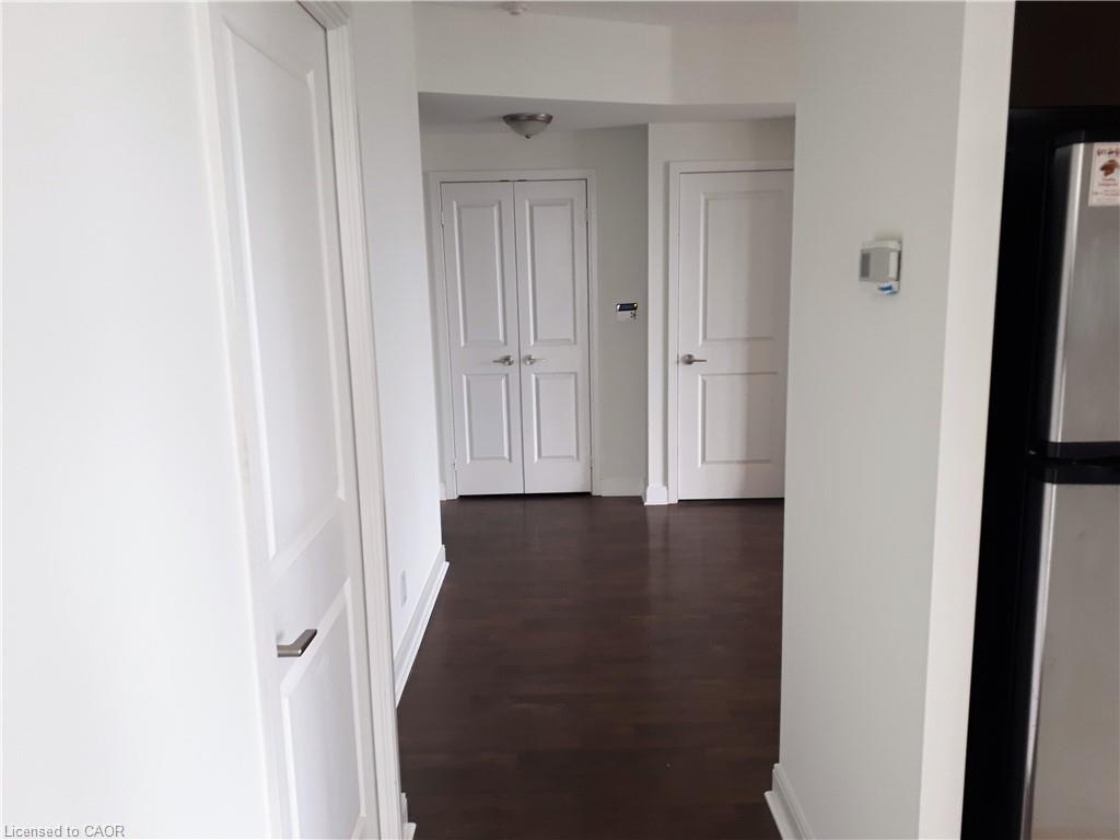 3906-50 Absolute Avenue Property Photo 7