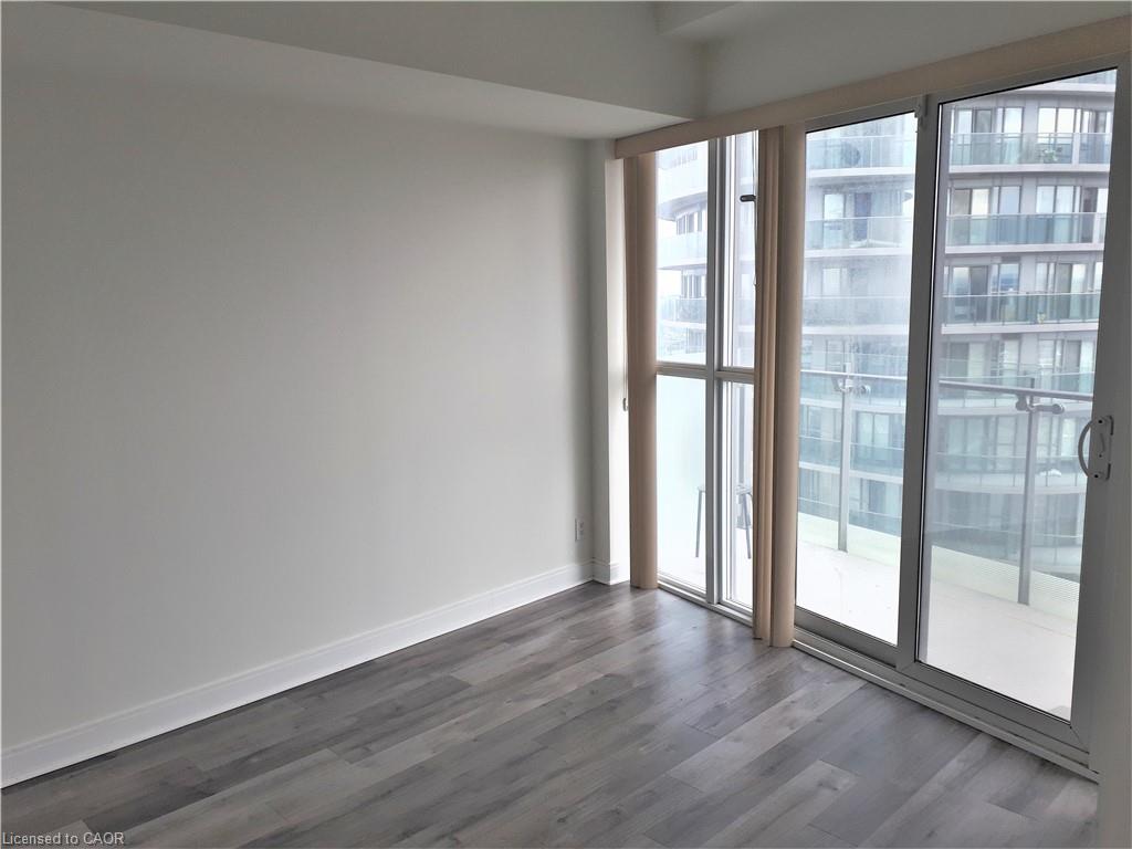 3906-50 Absolute Avenue Property Photo 13