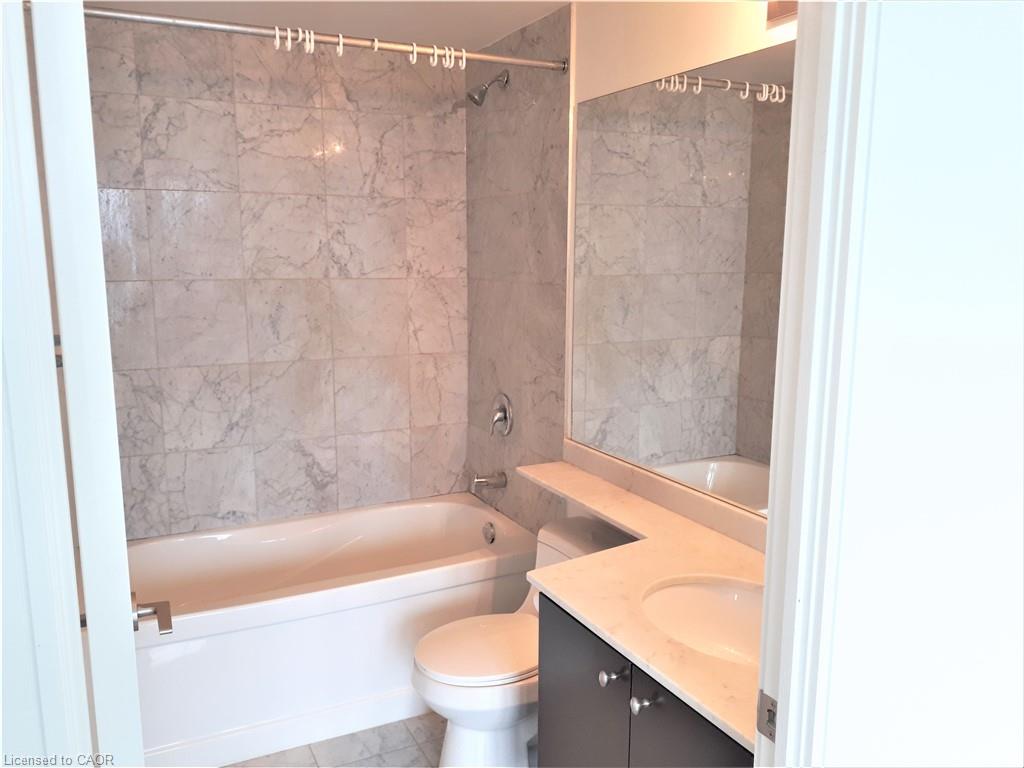 3906-50 Absolute Avenue Property Photo 16