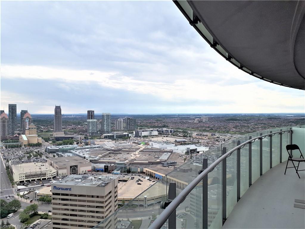 3906-50 Absolute Avenue Property Photo 19