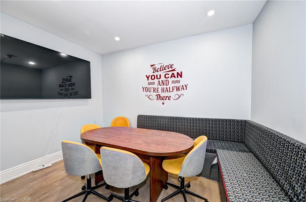 15 Ainslie Street N Property Photo 6