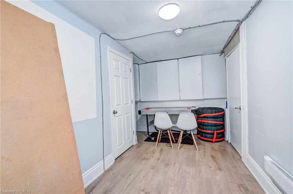 15 Ainslie Street N Property Photo 17