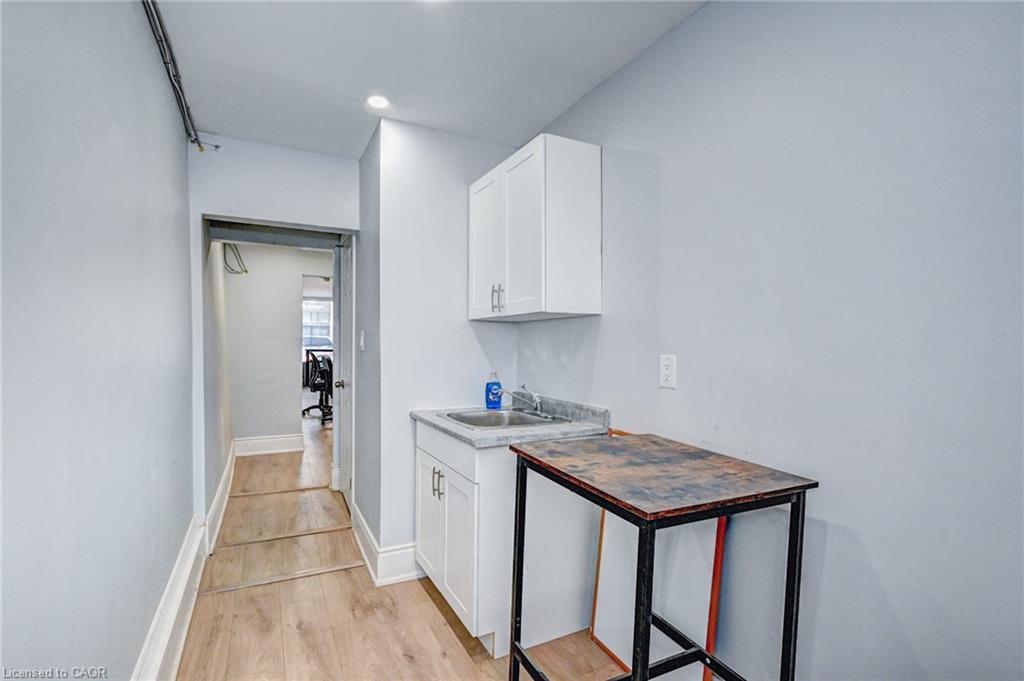 15 Ainslie Street N Property Photo 19