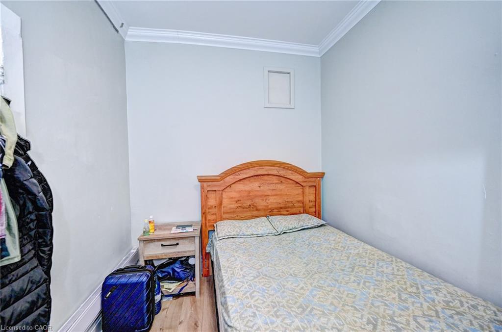 15 Ainslie Street N Property Photo 34