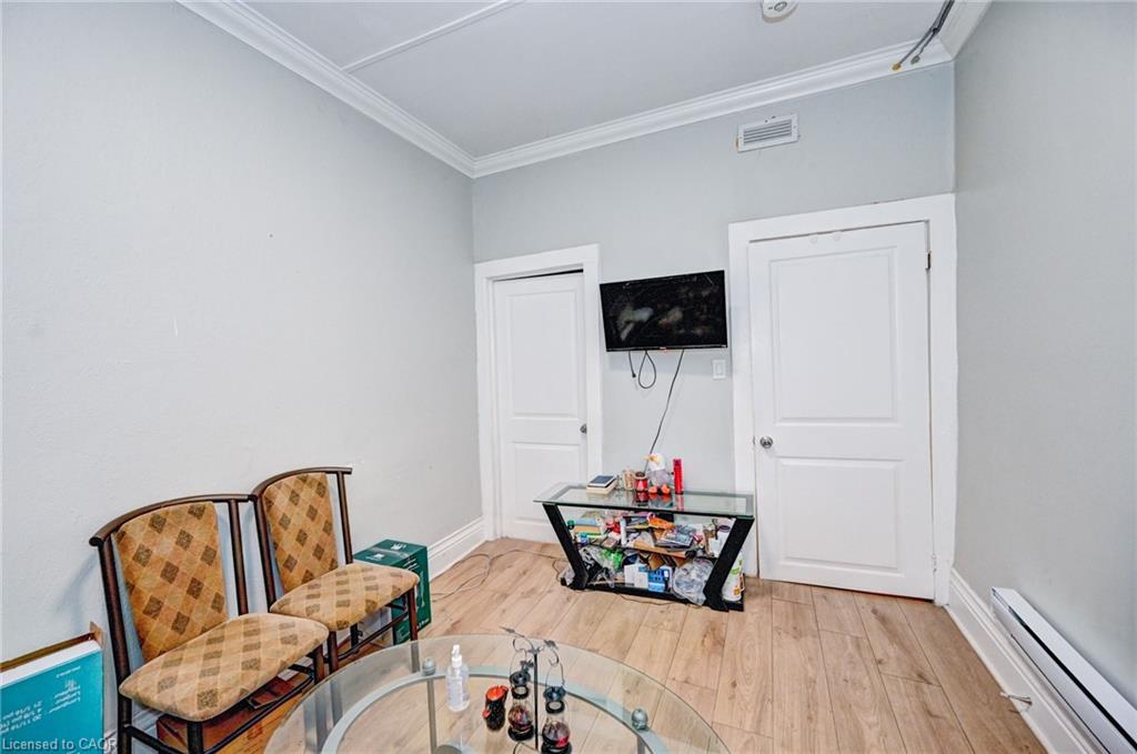 15 Ainslie Street N Property Photo 37