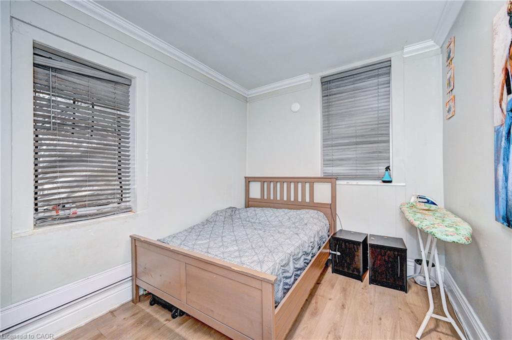 15 Ainslie Street N Property Photo 49