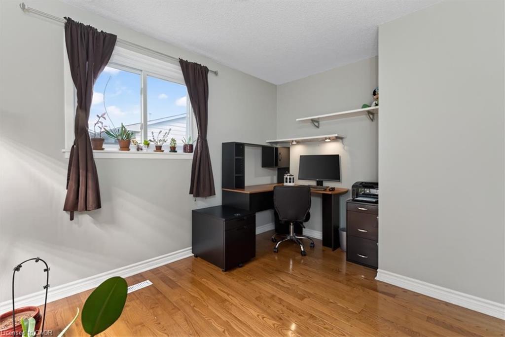 3-479 Woodview Road Property Photo 37