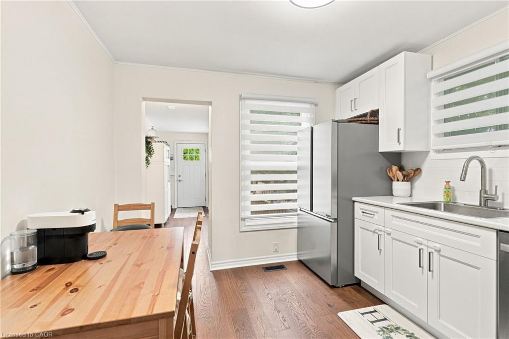 122 Limeridge Road W Property Photo 12