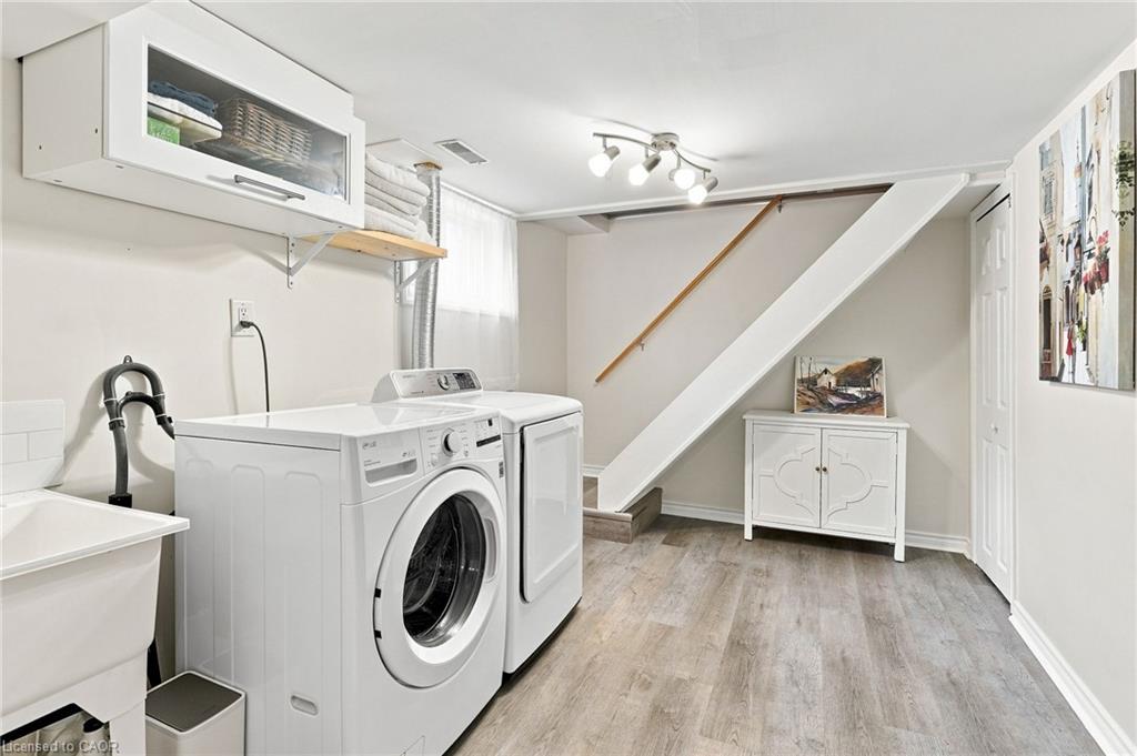 122 Limeridge Road W Property Photo 32