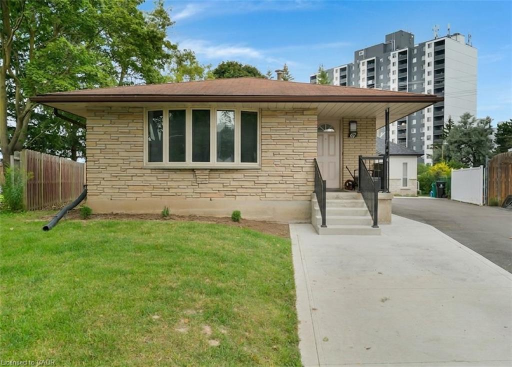 67 Kimberly Crescent Property Photo 1