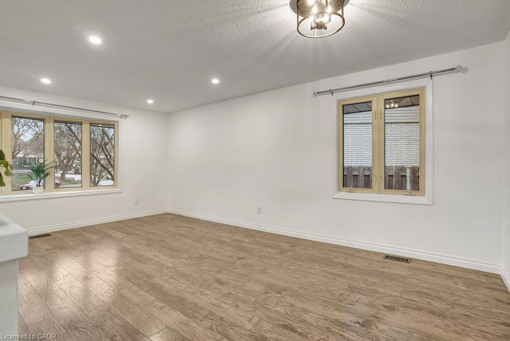 67 Kimberly Crescent Property Photo 10