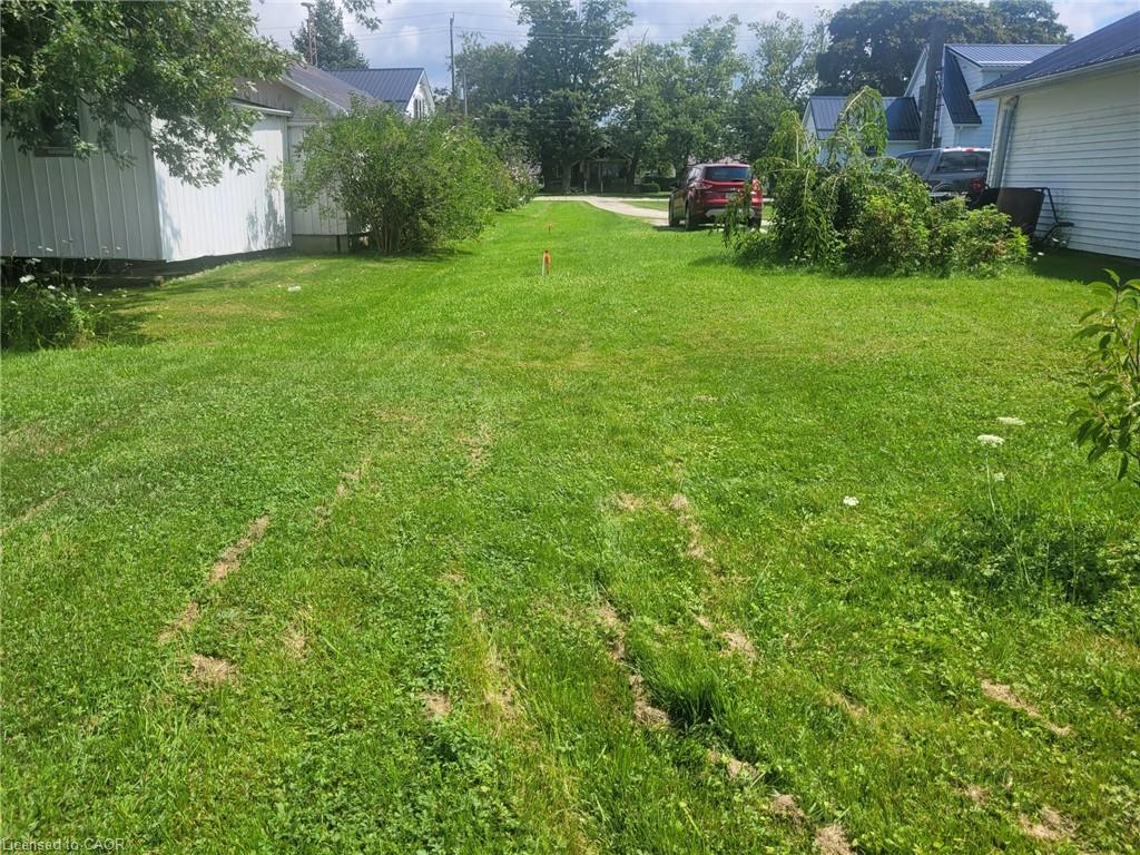 Blk B Pl88 Erie Avenue N Property Photo 6