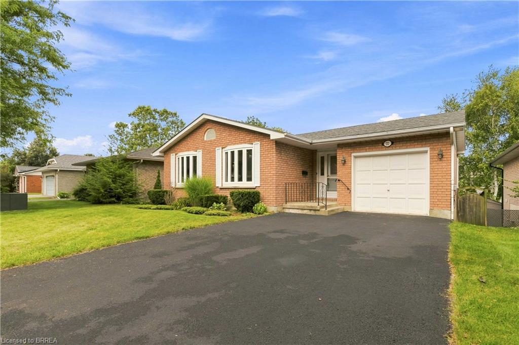 22 Allensgate Drive Property Photo 2