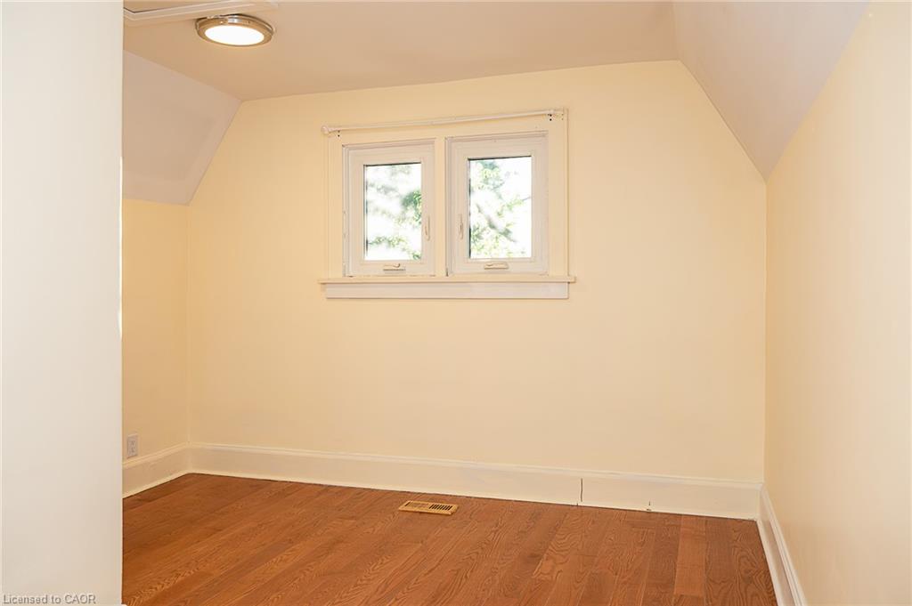 41 Paradise Road S Property Photo 21