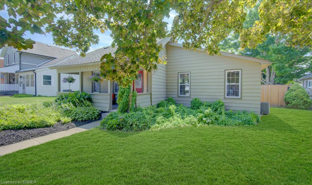 4 Wellington Street Property Photo 2