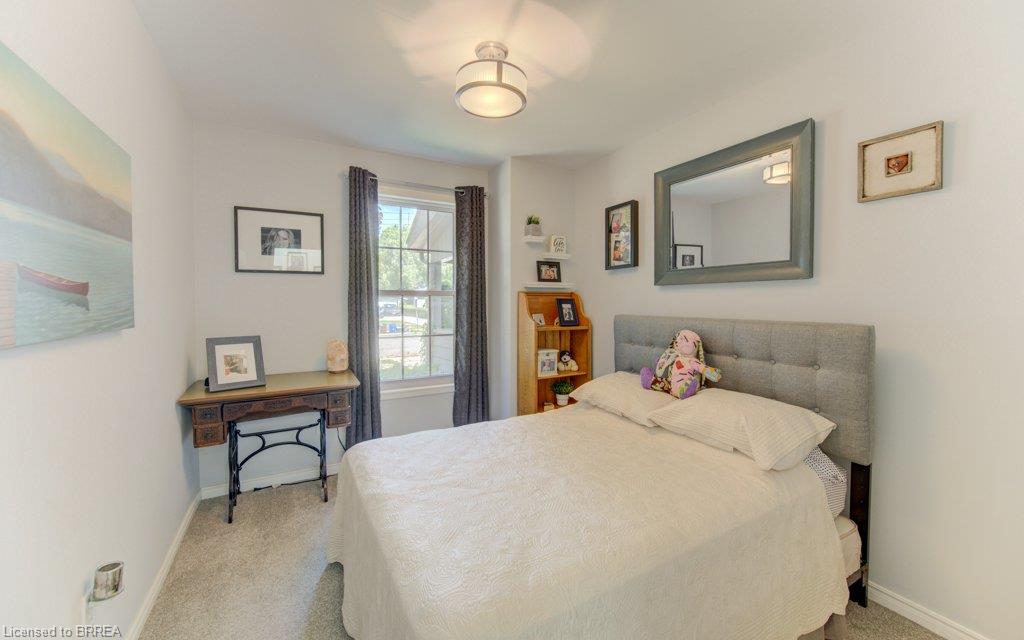 4 Wellington Street Property Photo 23