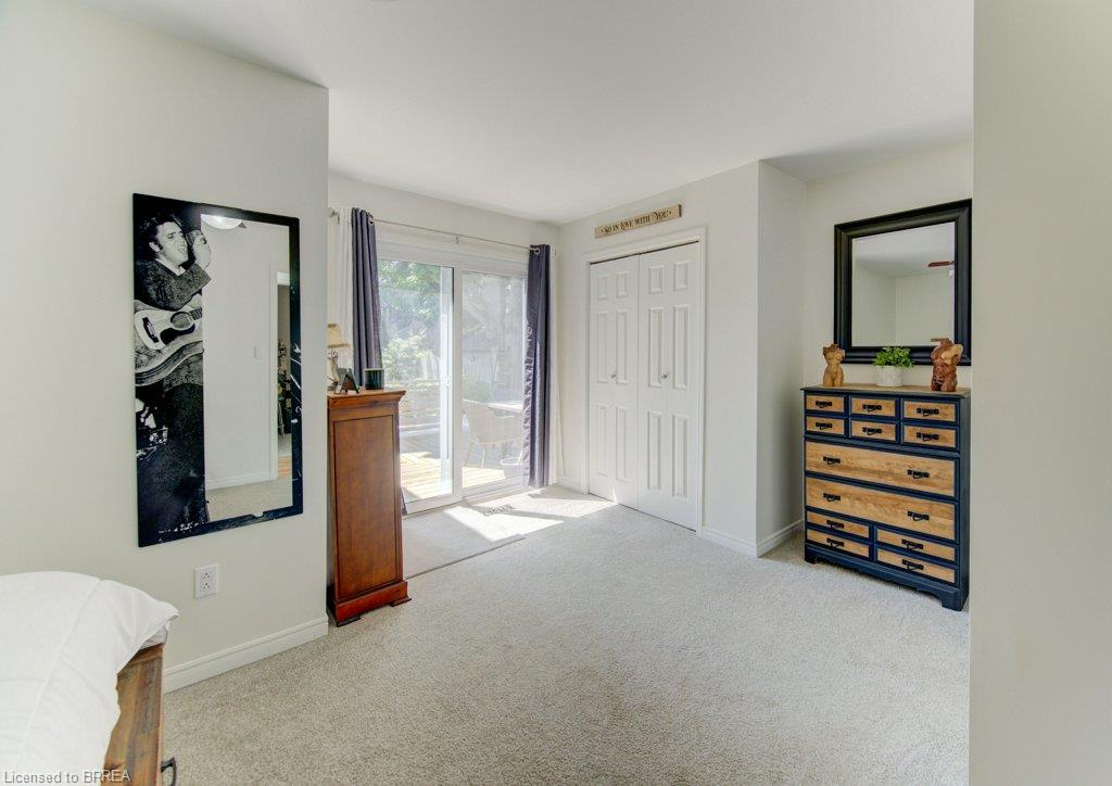 4 Wellington Street Property Photo 28