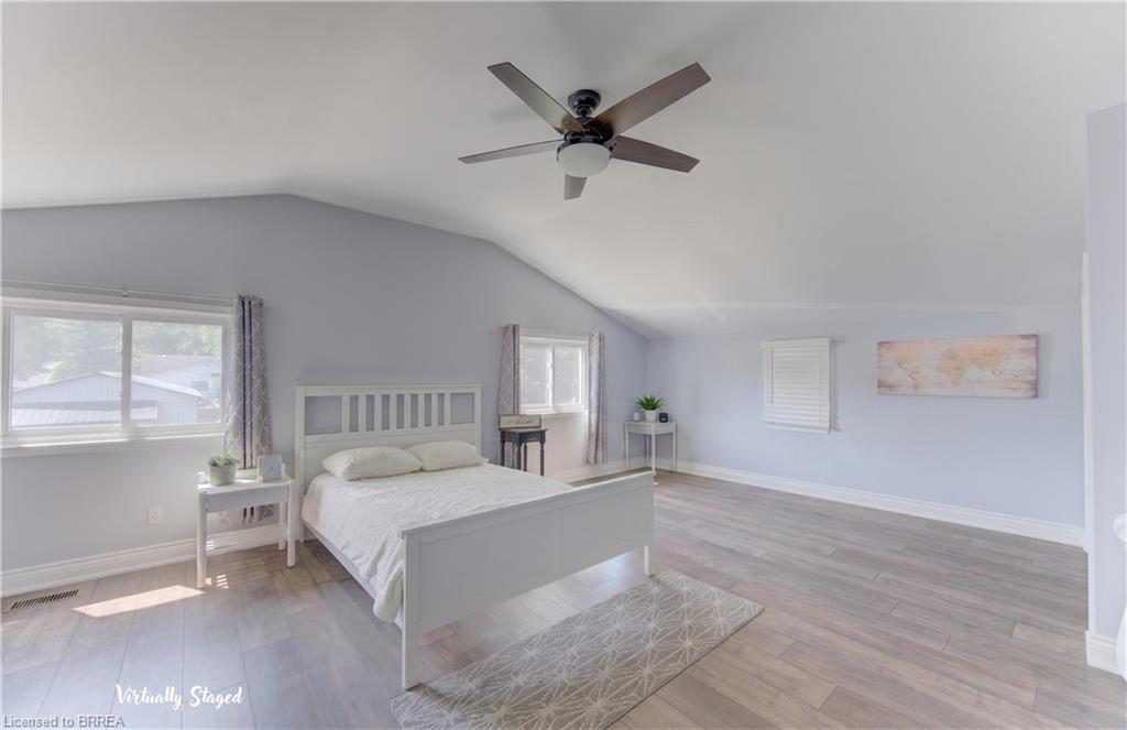 4 Wellington Street Property Photo 31