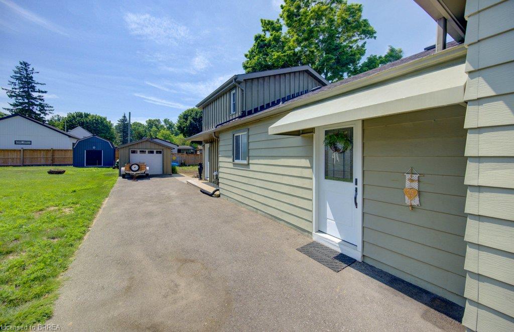 4 Wellington Street Property Photo 35