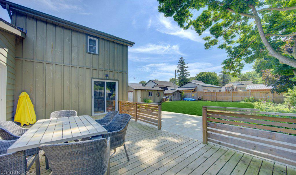 4 Wellington Street Property Photo 43
